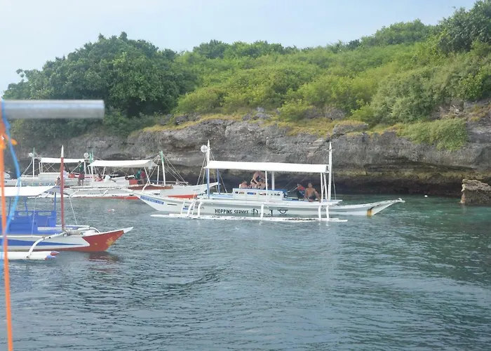 Robinland Vacation Resort Badian